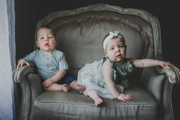 Twins 1yr-8