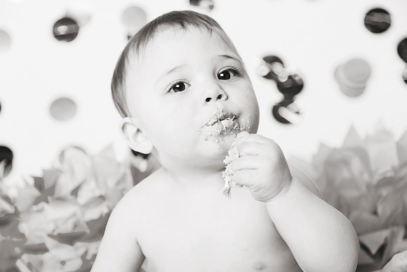 Kristopher 1yr-88b&w