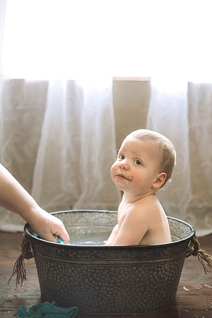 Twins 1yr Bath-8