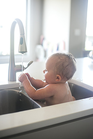 Everly 1yr-176