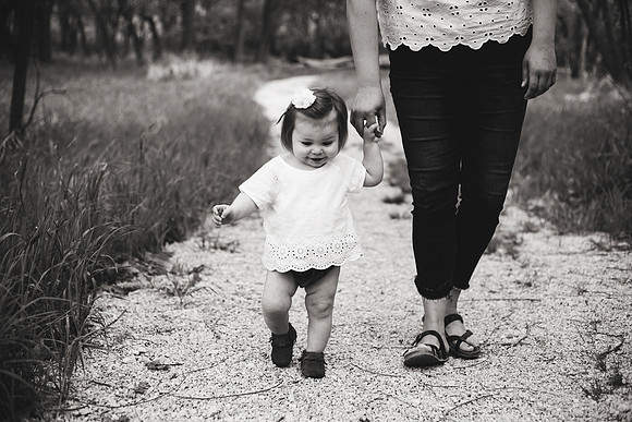 Mommy & Me 2018-20b&w