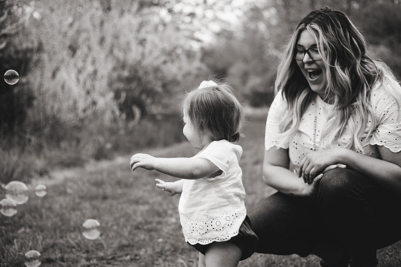 Mommy & Me 2018-24b&w