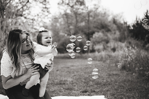 Mommy & Me 2018-30b&w