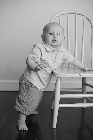 Liam 9mth B&W-26