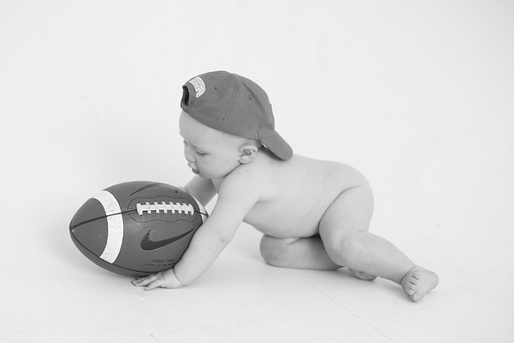 Liam 9mth B&W-61