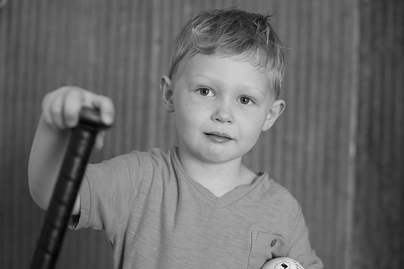 Liam 9mth B&W-49