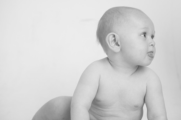 Liam 9mth B&W-52