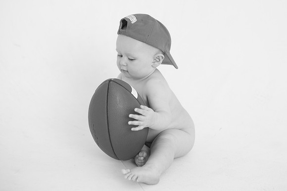 Liam 9mth B&W-64