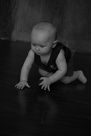 Liam 9mth B&W-31