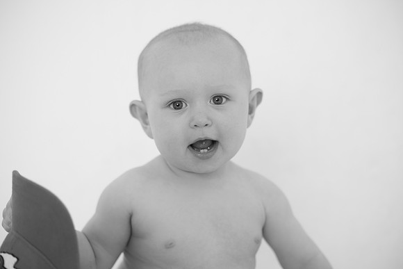 Liam 9mth B&W-66