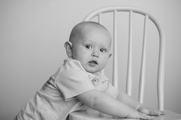 Liam 9mth B&W-23