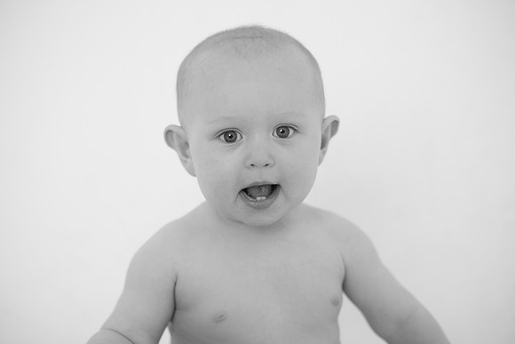 Liam 9mth B&W-67