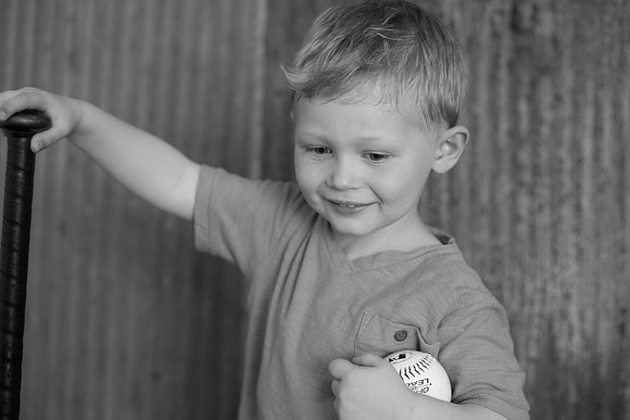 Liam 9mth B&W-46