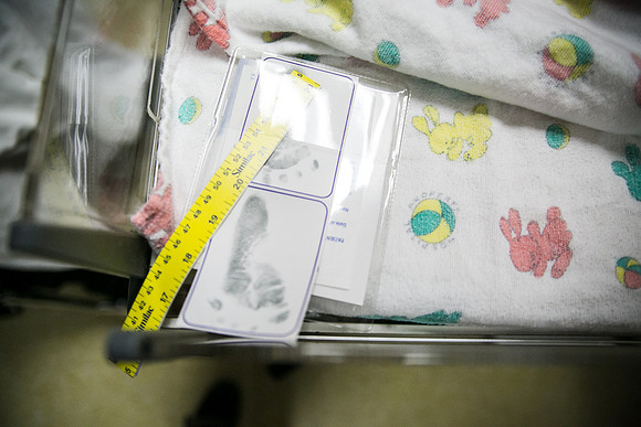 Matthew Birth-352