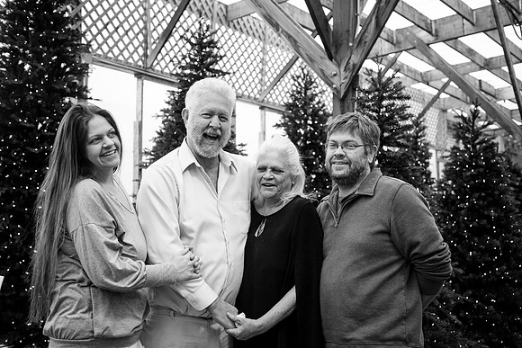 xLarson Holidays 2018-51