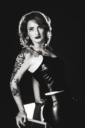 VonD-23b&w