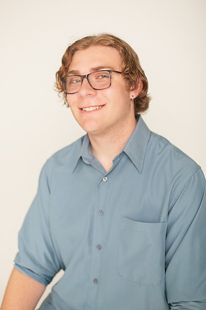 Senior-194
