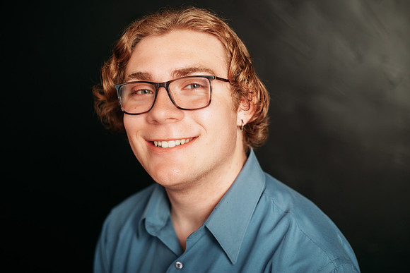 Senior-222