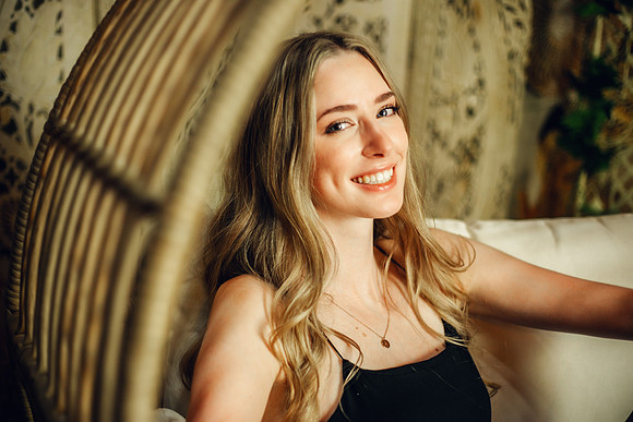 Abby Senior-50
