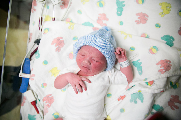 Matthew Birth-366