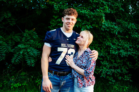 Senior-138