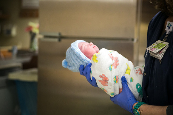 Matthew Birth-382