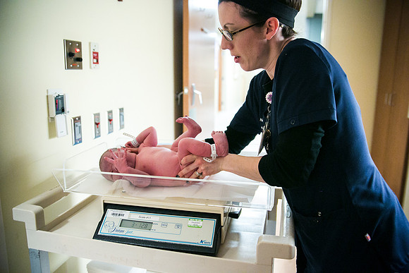 Matthew Birth-328