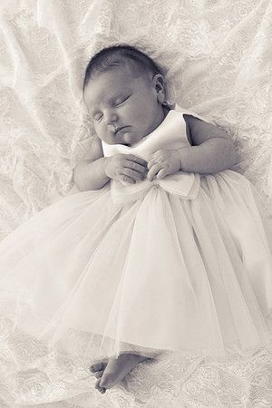 Alice Newborn-34