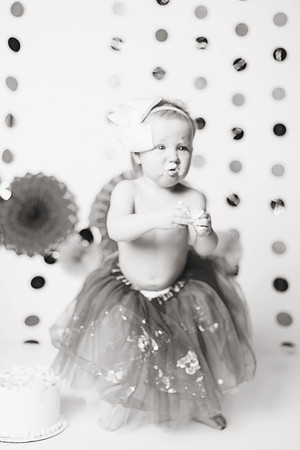 Karsta 1yr-113b&w