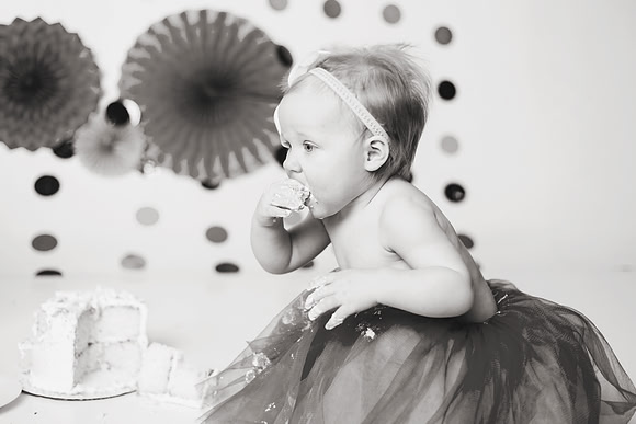Karsta 1yr-116b&w