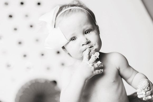 Karsta 1yr-132b&w