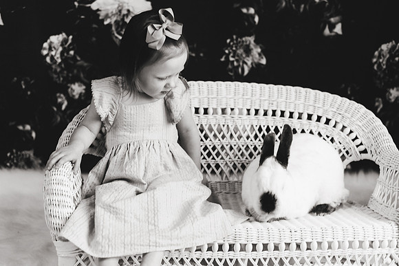 Cora Bunnies 2018-25b&w