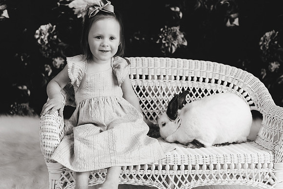 Cora Bunnies 2018-28b&w