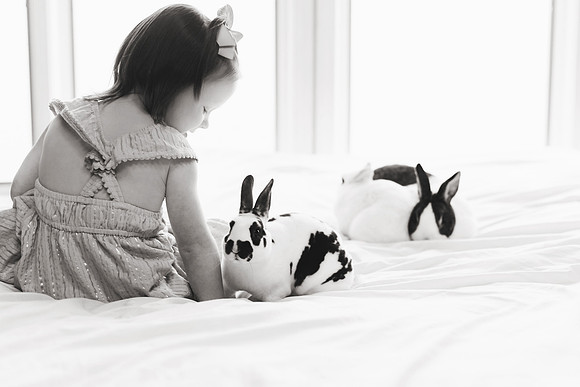 Cora Bunnies 2018-32b&w