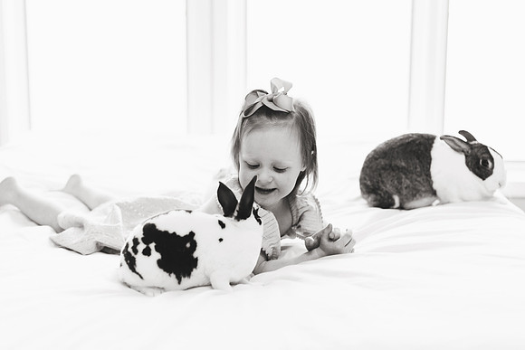 Cora Bunnies 2018-35b&w