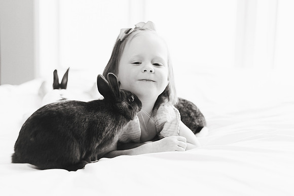 Cora Bunnies 2018-41b&w