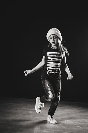 Kayleigh 2018-12b&w