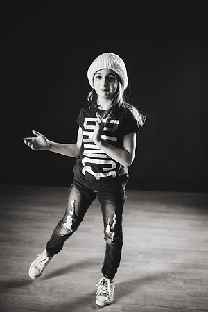 Kayleigh 2018-14b&w