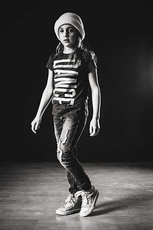Kayleigh 2018-21b&w