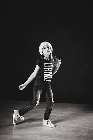 Kayleigh 2018-35b&w