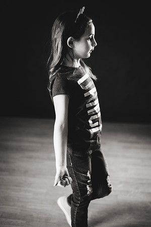 Kayleigh 2018-46b&w