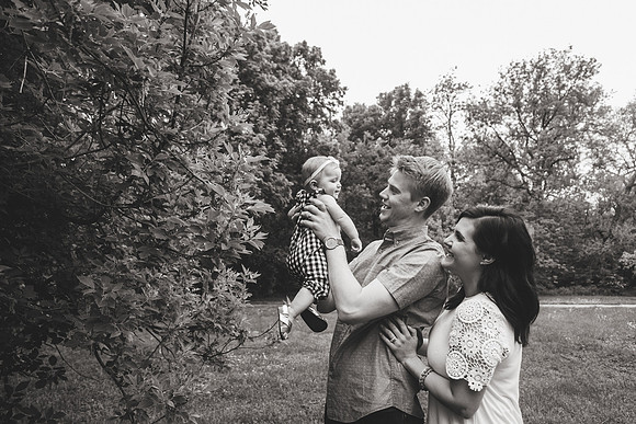 Annie 6mth-34b&w