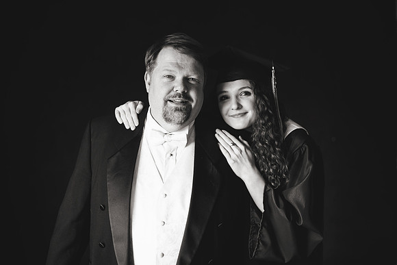 Grad 2018-16b&w