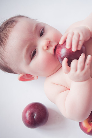 Nora 7mth Hungry-25