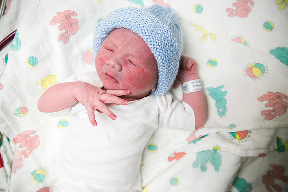 Matthew Birth-367
