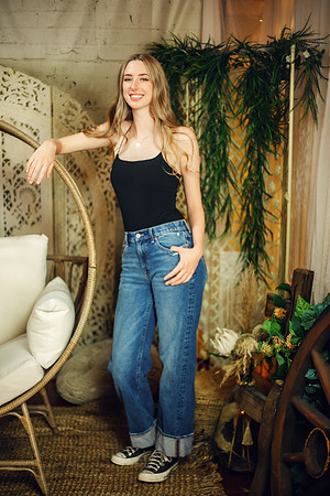 Abby Senior-59
