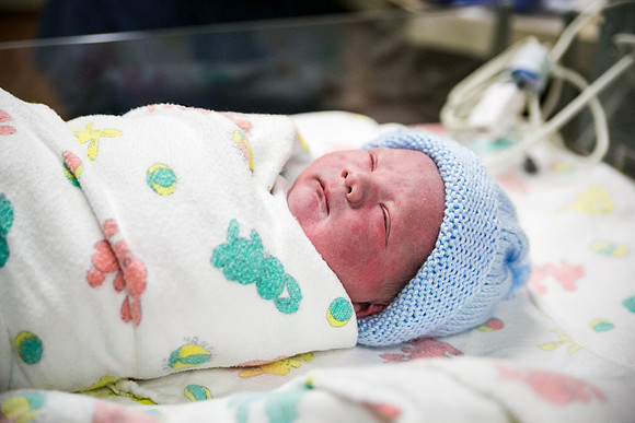 Matthew Birth-376