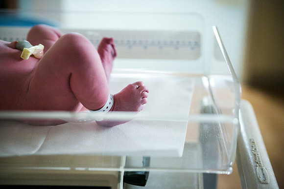 Matthew Birth-329