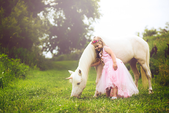Unicorn-19
