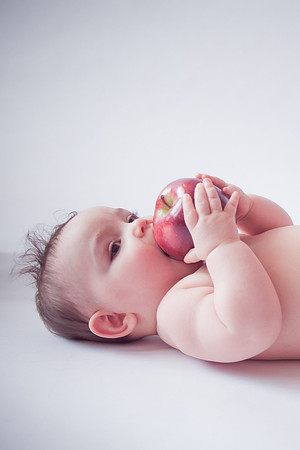 Nora 7mth Hungry-31